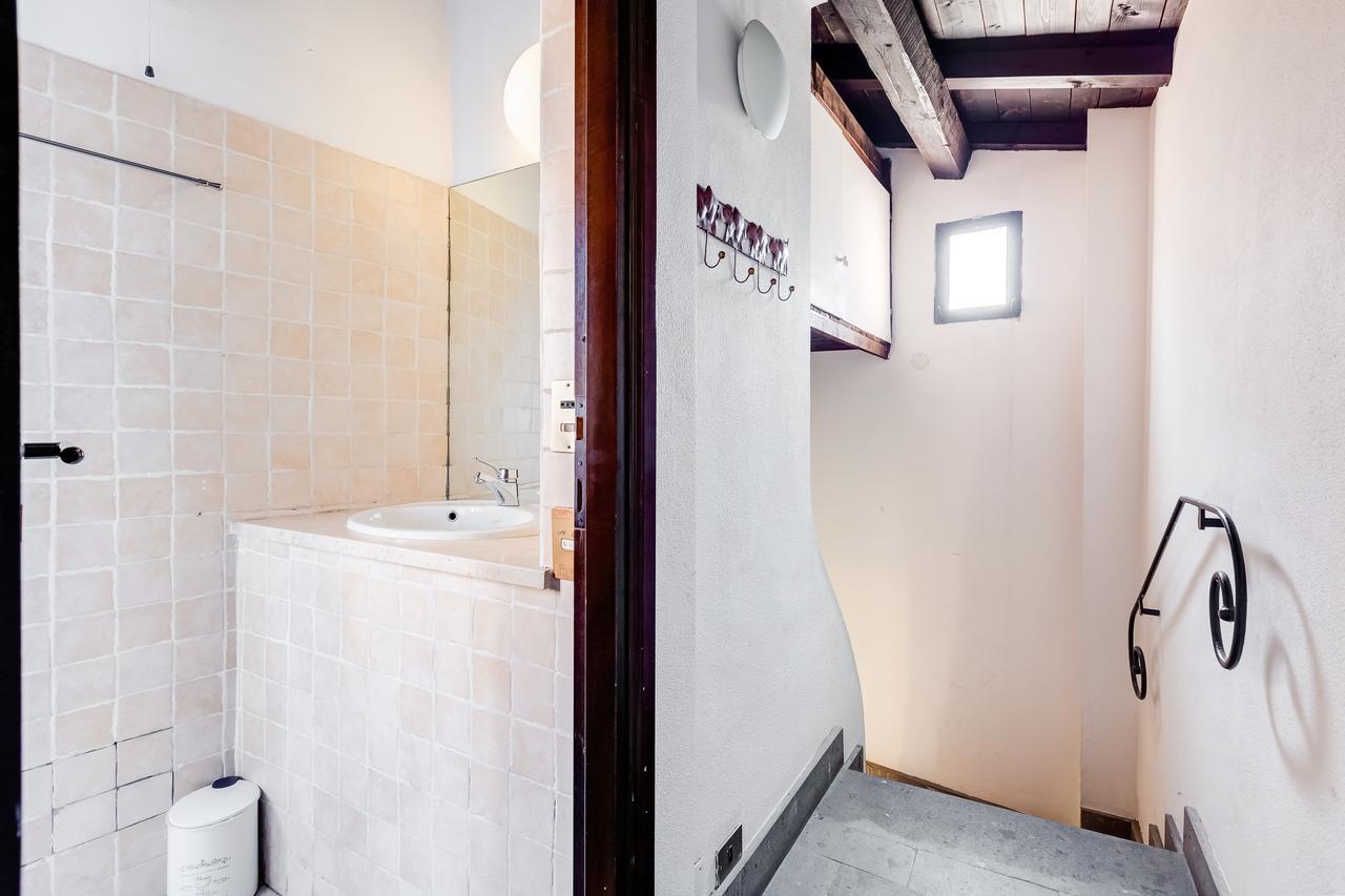 Romantic House With Terrace Ngoại thất bức ảnh