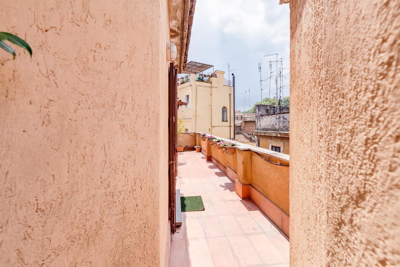 Romantic House With Terrace Ngoại thất bức ảnh